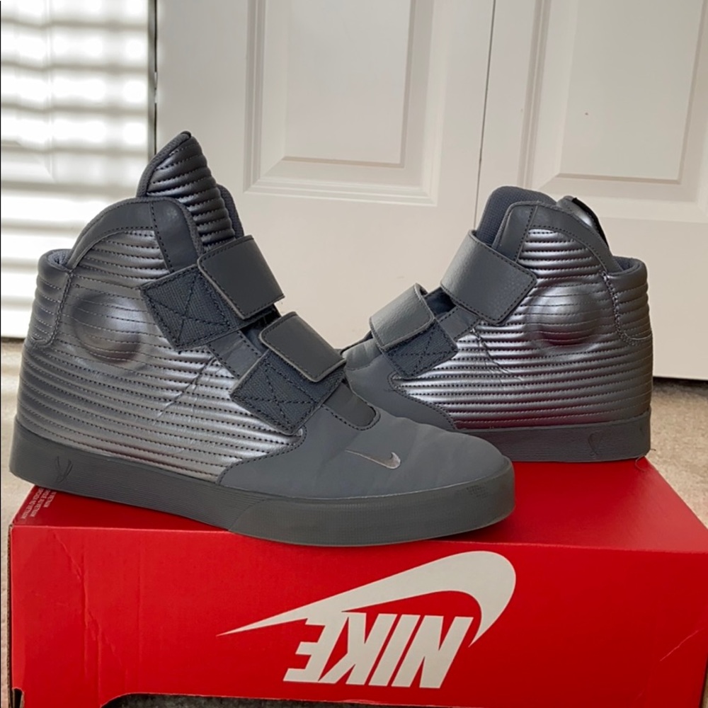 Nike Mens Shoes Flystepper 2K3 Hightop size 9.5